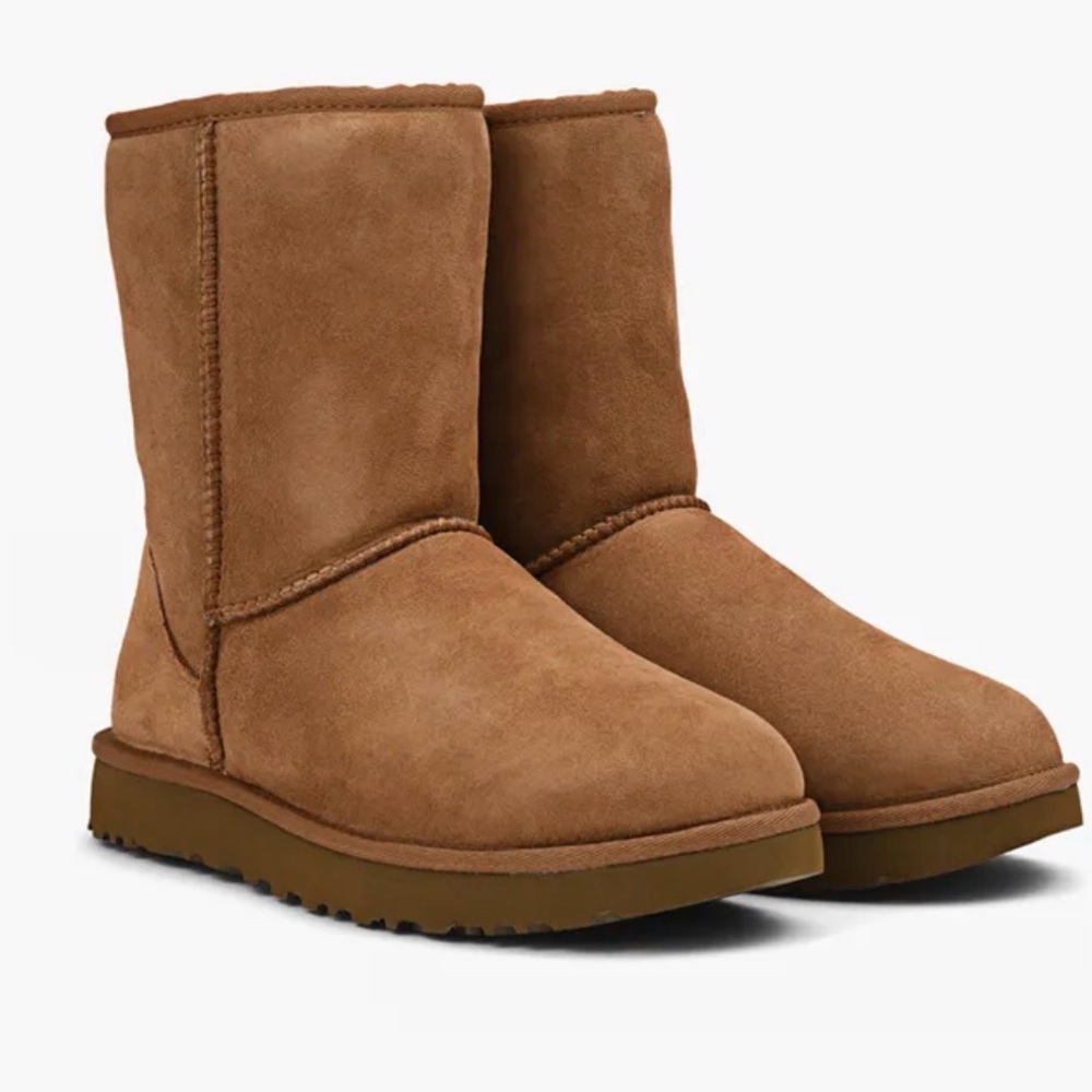 UGG Tan Winter Boots, Size 9 NEW but no box